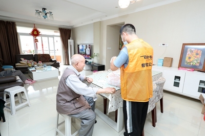 重慶 “家門口”養老從愿景走向現實，6198家服務設施織密幸福網